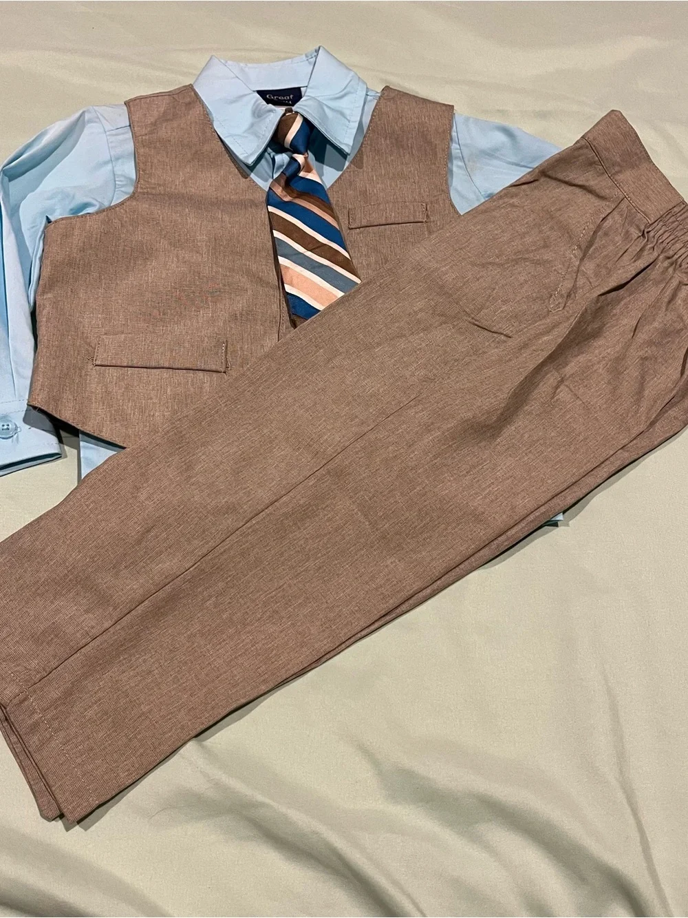 4-piece formal vest set by Great Guy, 3T